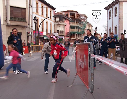 _carrera_urbana_cangasdeonis2007_23.jpg