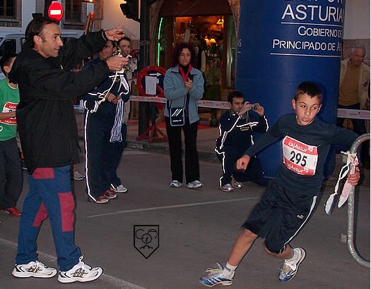 _carrera_urbana_cangasdeonis2007_26.jpg