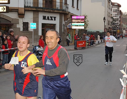 _carrera_urbana_cangasdeonis2007_40.jpg