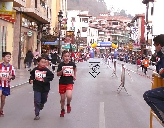 carrera_urbana_cangasdeonis2007_34.jpg