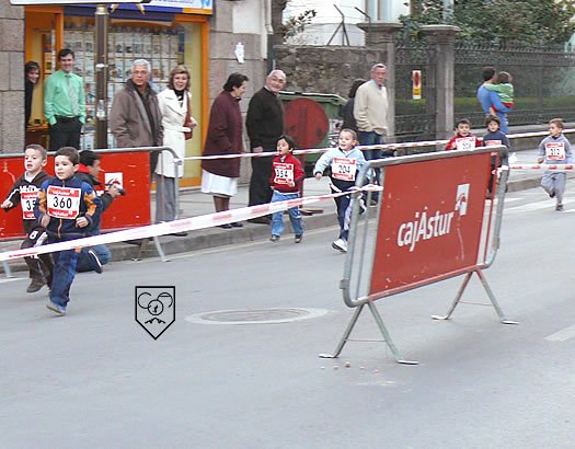 carrera_urbana_cangasdeonis2007_7.jpg